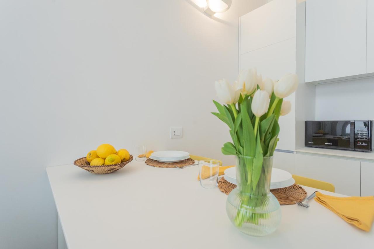A Step From The Lake Apartment By Rent All Como Exteriér fotografie